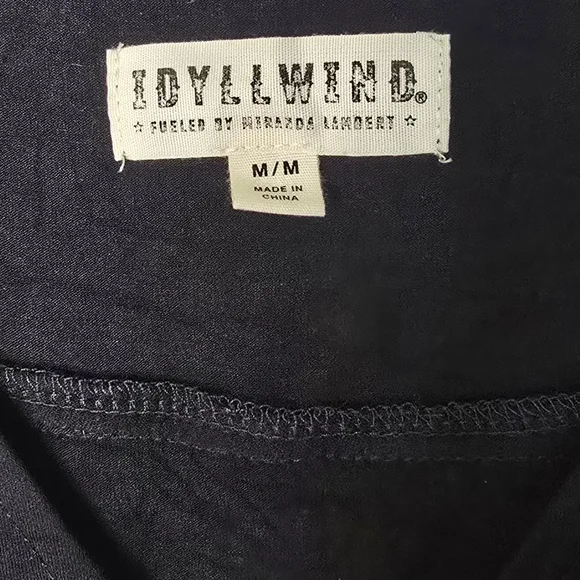 Black and Silver Fringe Blouse - Picture 3 of 8